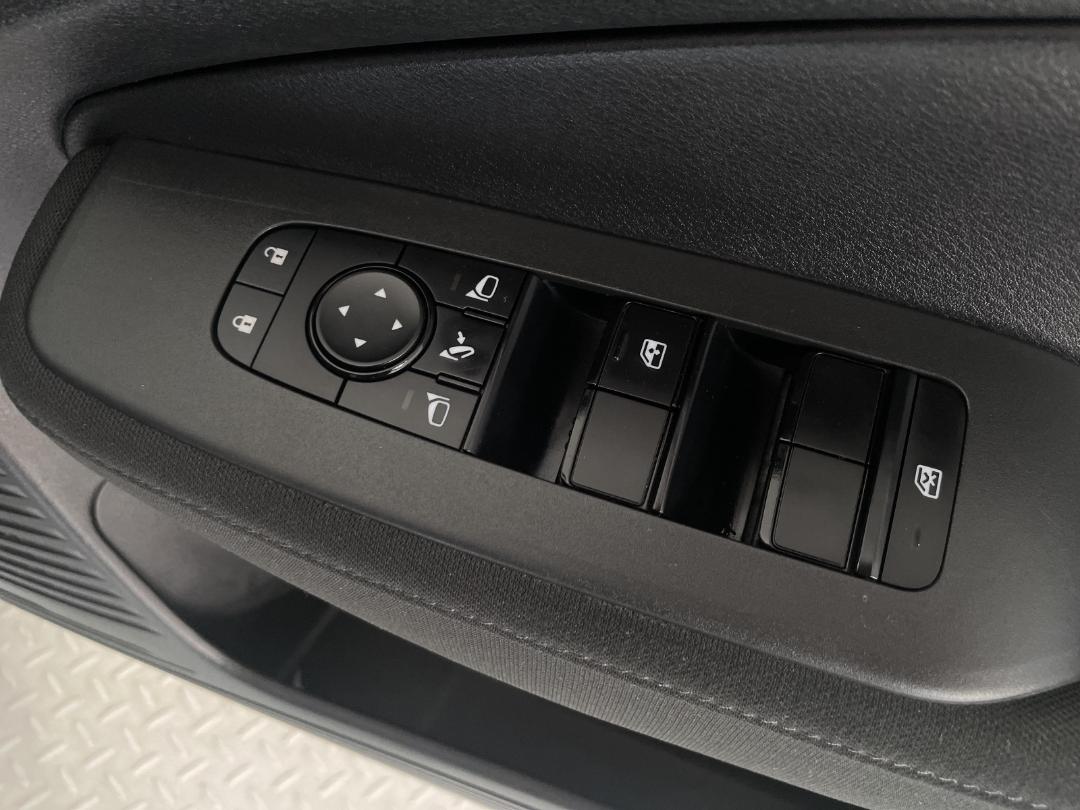 Photo '23' of Nissan Note Photo '23' of Nissan Note