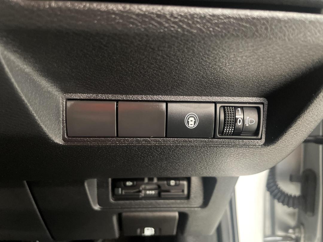 Photo '24' of Nissan Note Photo '24' of Nissan Note