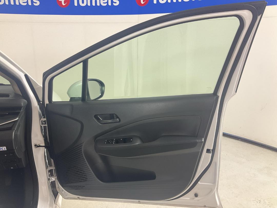 Photo '15' of Nissan Note Photo '15' of Nissan Note