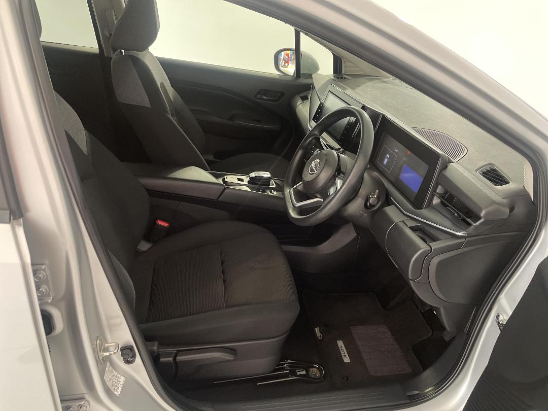 Photo '16' of Nissan Note