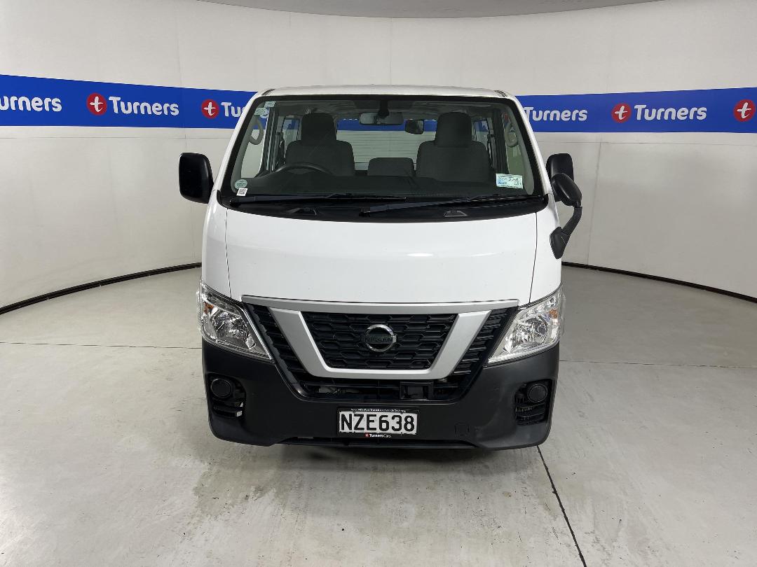 Photo '2' of Nissan NV350