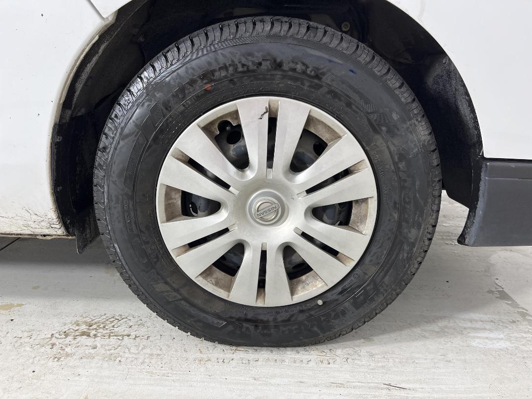 Photo '9' of Nissan NV350