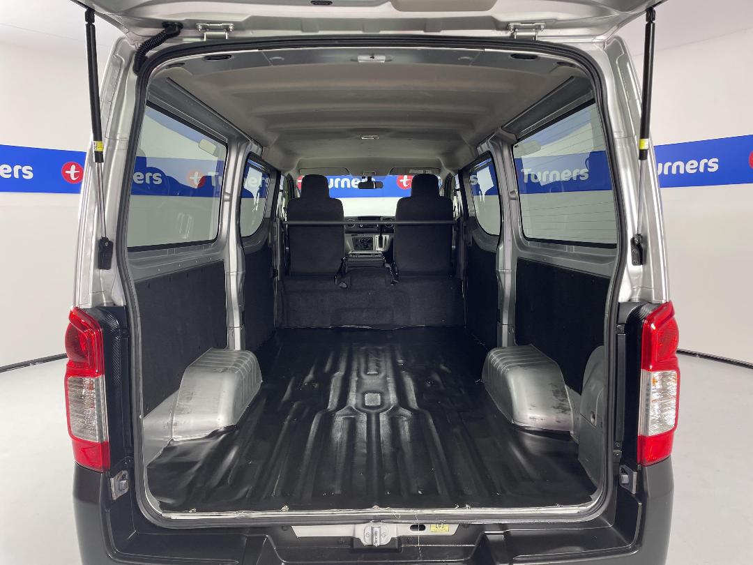 Photo '14' of Nissan NV350 Photo '14' of Nissan NV350