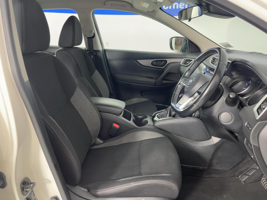 Photo '16' of Nissan Qashqai