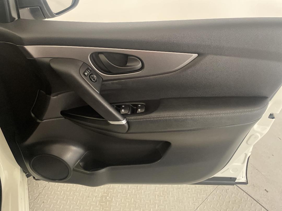 Photo '15' of Nissan Qashqai Photo '15' of Nissan Qashqai