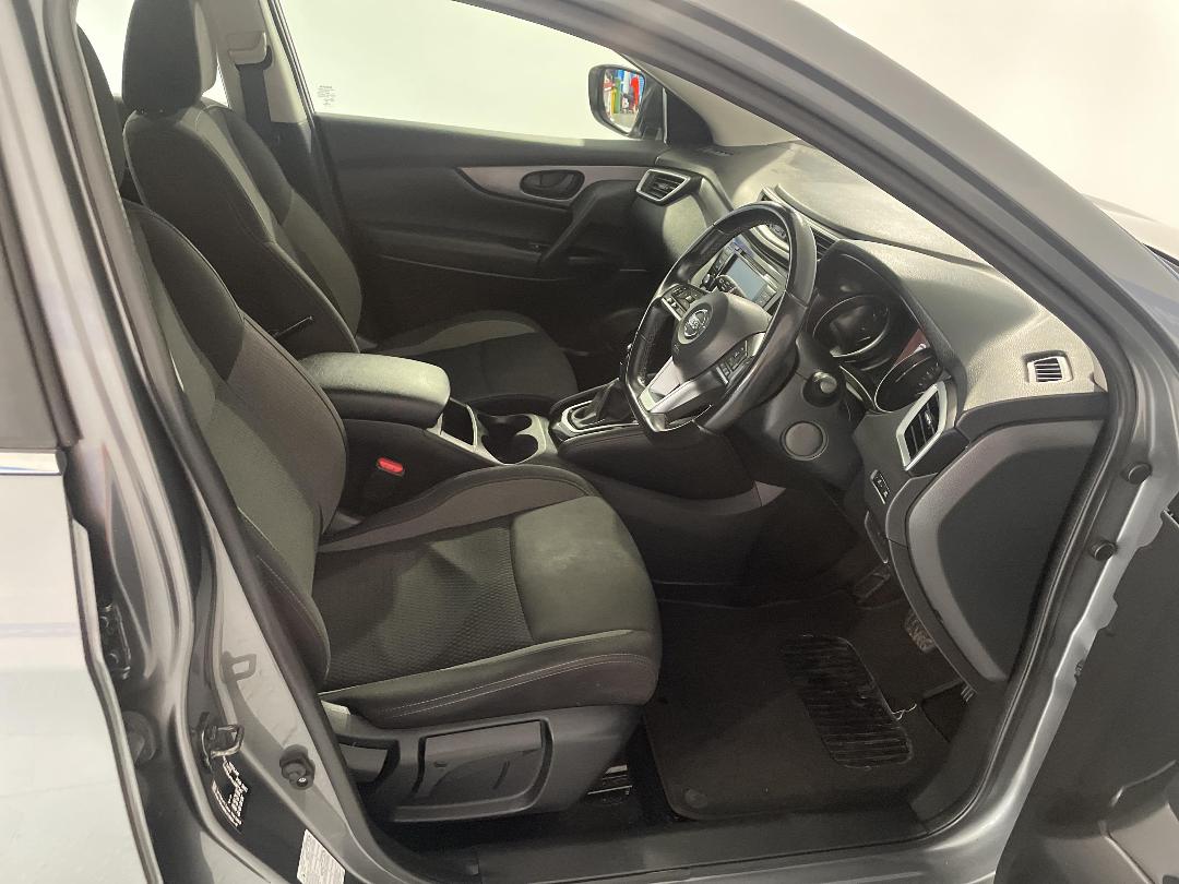 Photo '16' of Nissan Qashqai