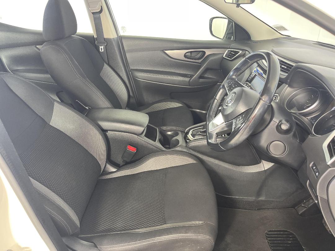 Photo '16' of Nissan Qashqai