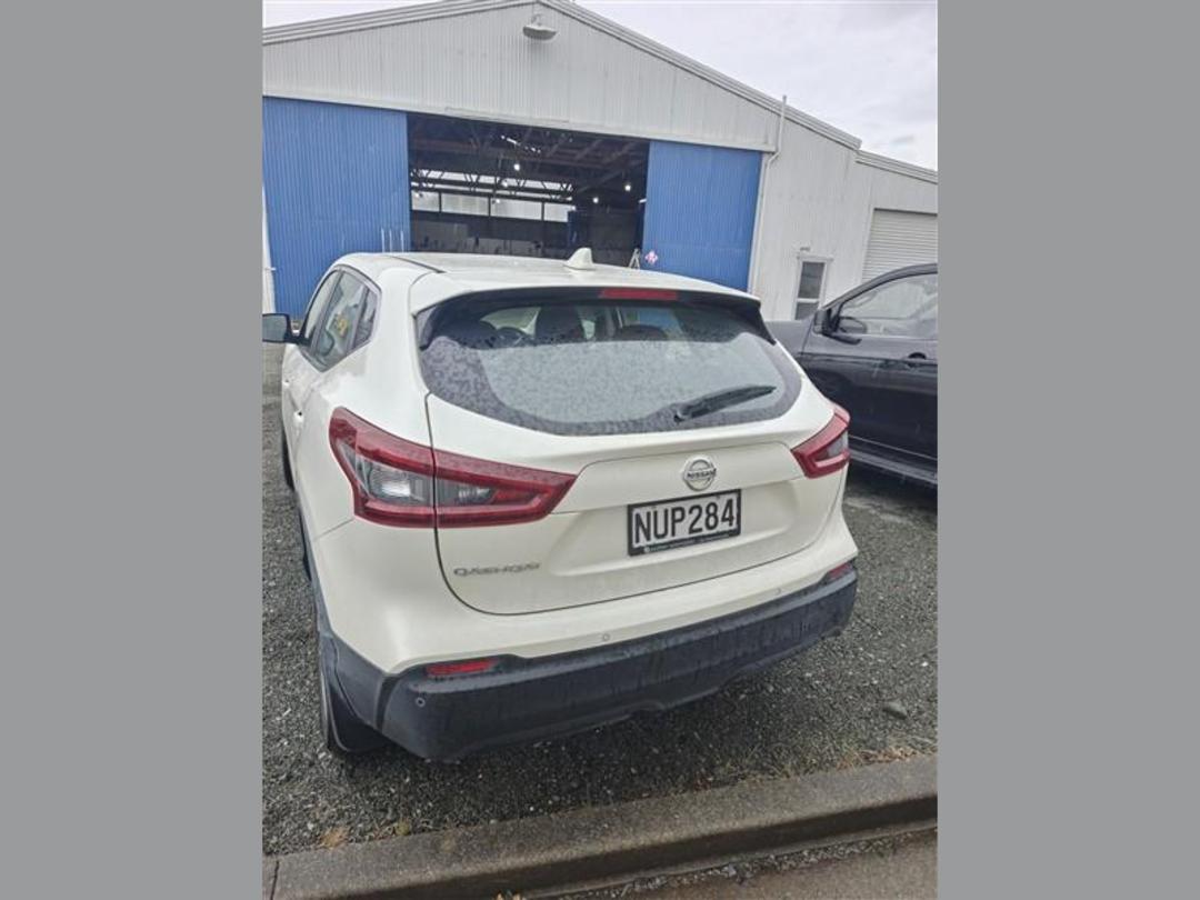 Photo '4' of Nissan Qashqai ST Photo '4' of Nissan Qashqai ST