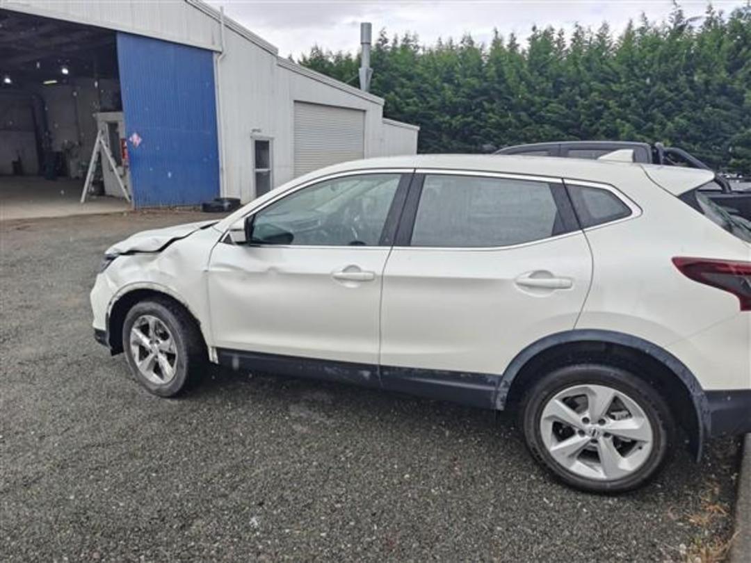 Photo '9' of Nissan Qashqai ST Photo '9' of Nissan Qashqai ST