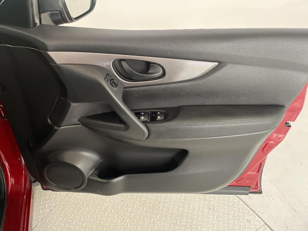 Photo '15' of Nissan Qashqai