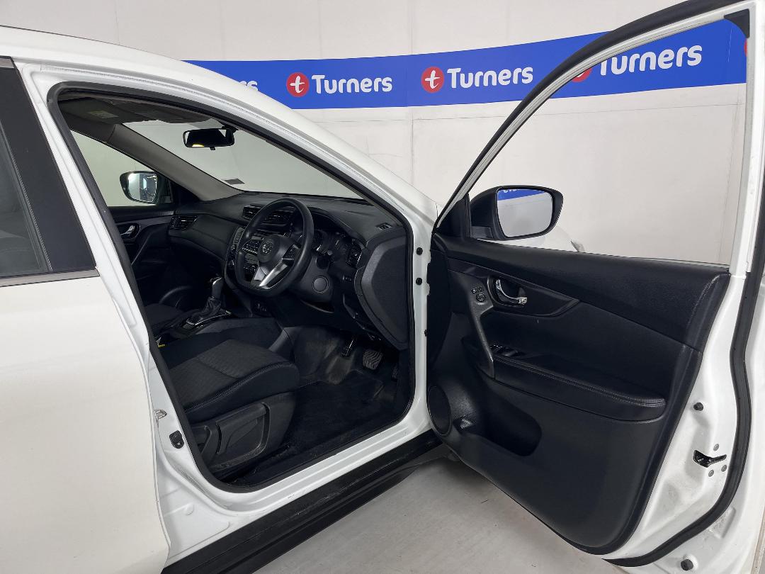 Photo '15' of Nissan X-Trail Photo '15' of Nissan X-Trail