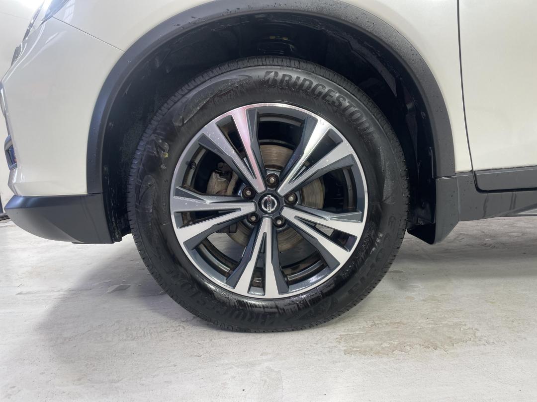 Photo '10' of Nissan X-Trail