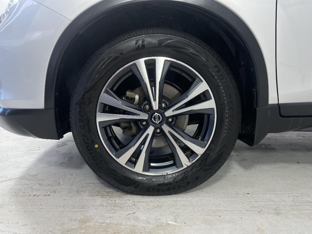 Photo '10' of Nissan X-Trail