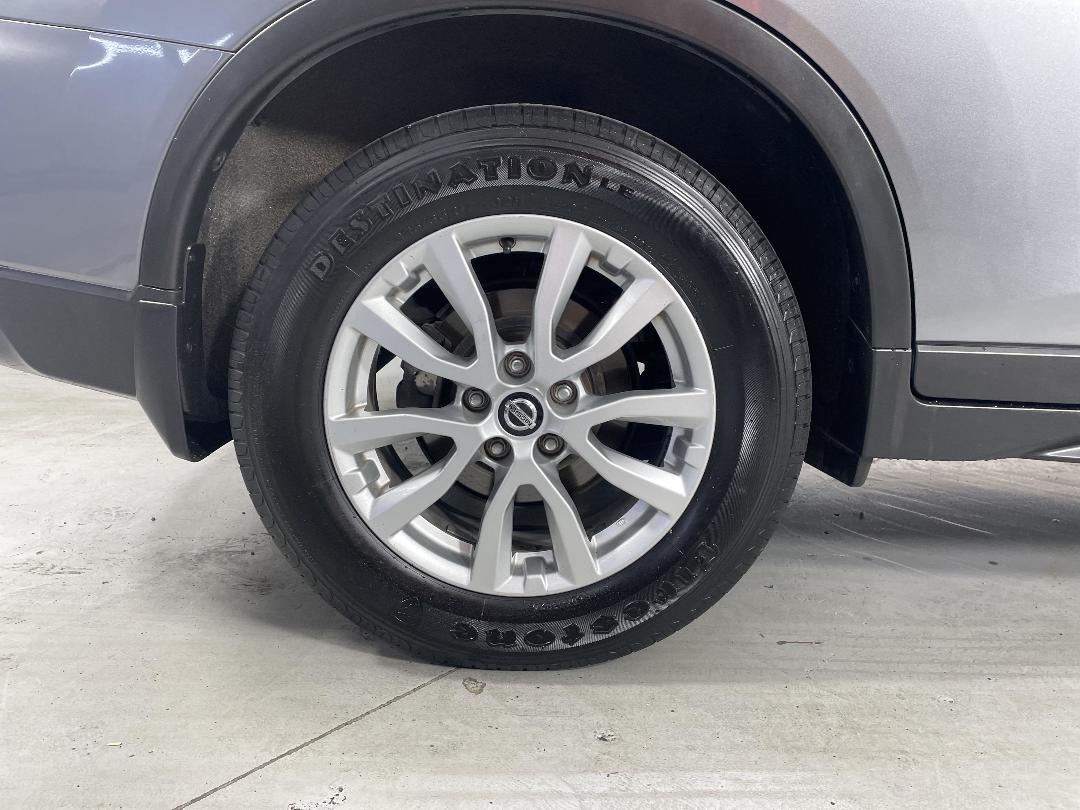 Photo '12' of Nissan X-Trail