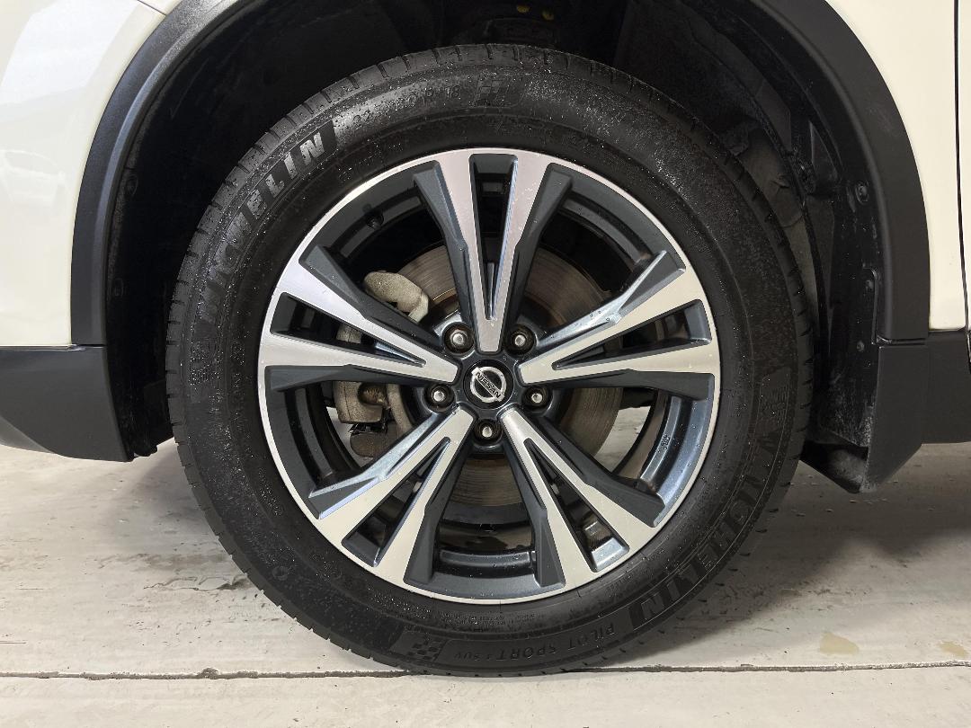 Photo '10' of Nissan X-Trail