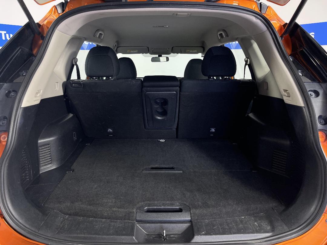 Photo '14' of Nissan X-Trail