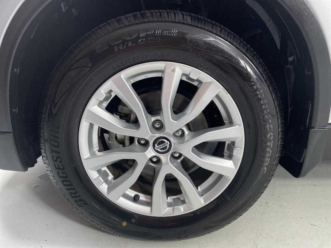 Photo '10' of Nissan X-Trail