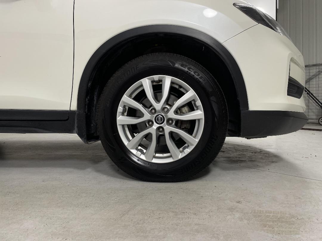 Photo '9' of Nissan X-Trail