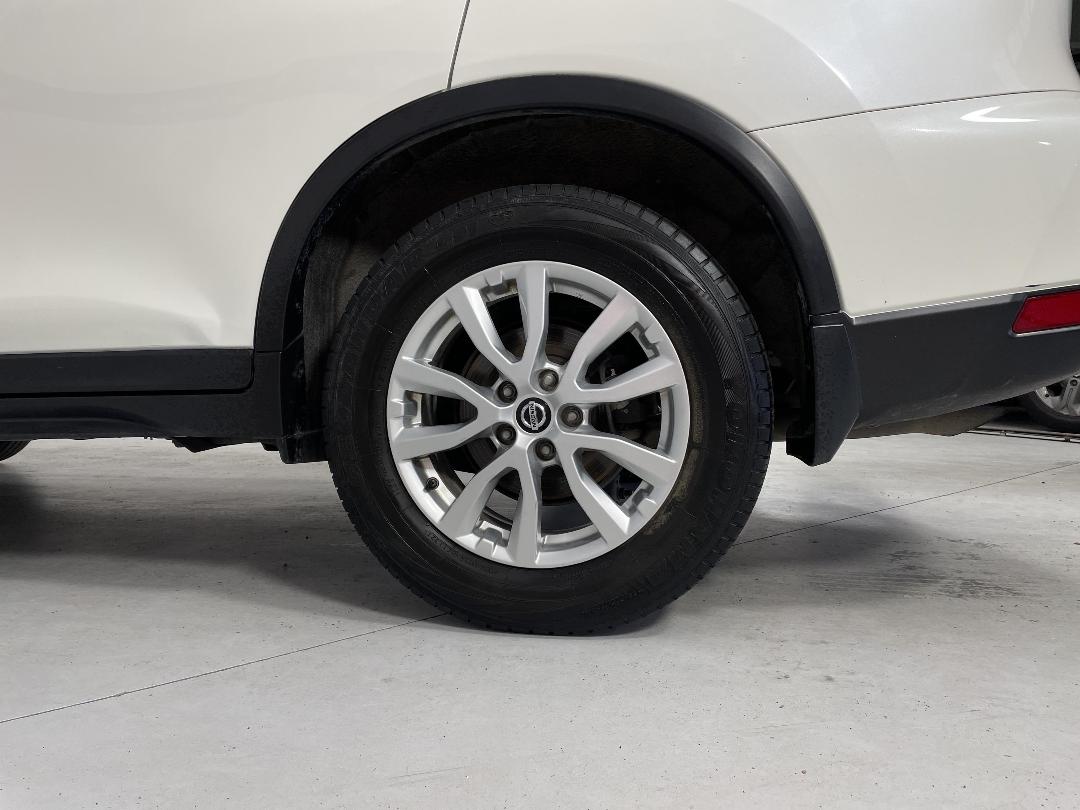 Photo '11' of Nissan X-Trail