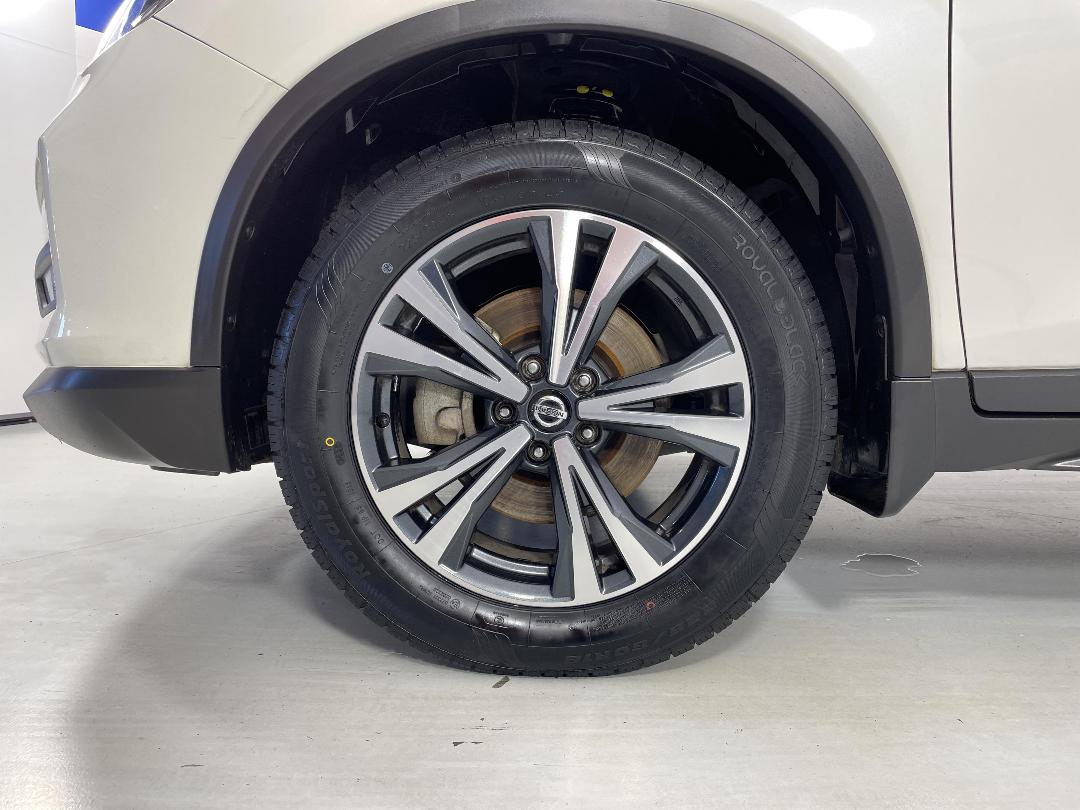 Photo '10' of Nissan X-Trail