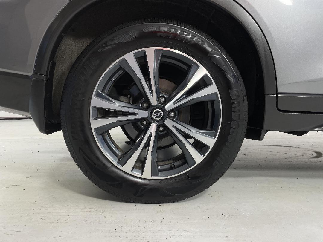 Photo '12' of Nissan X-Trail