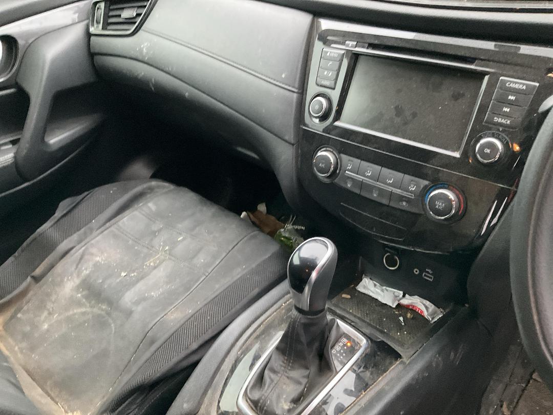 Photo '9' of Nissan X-Trail ST