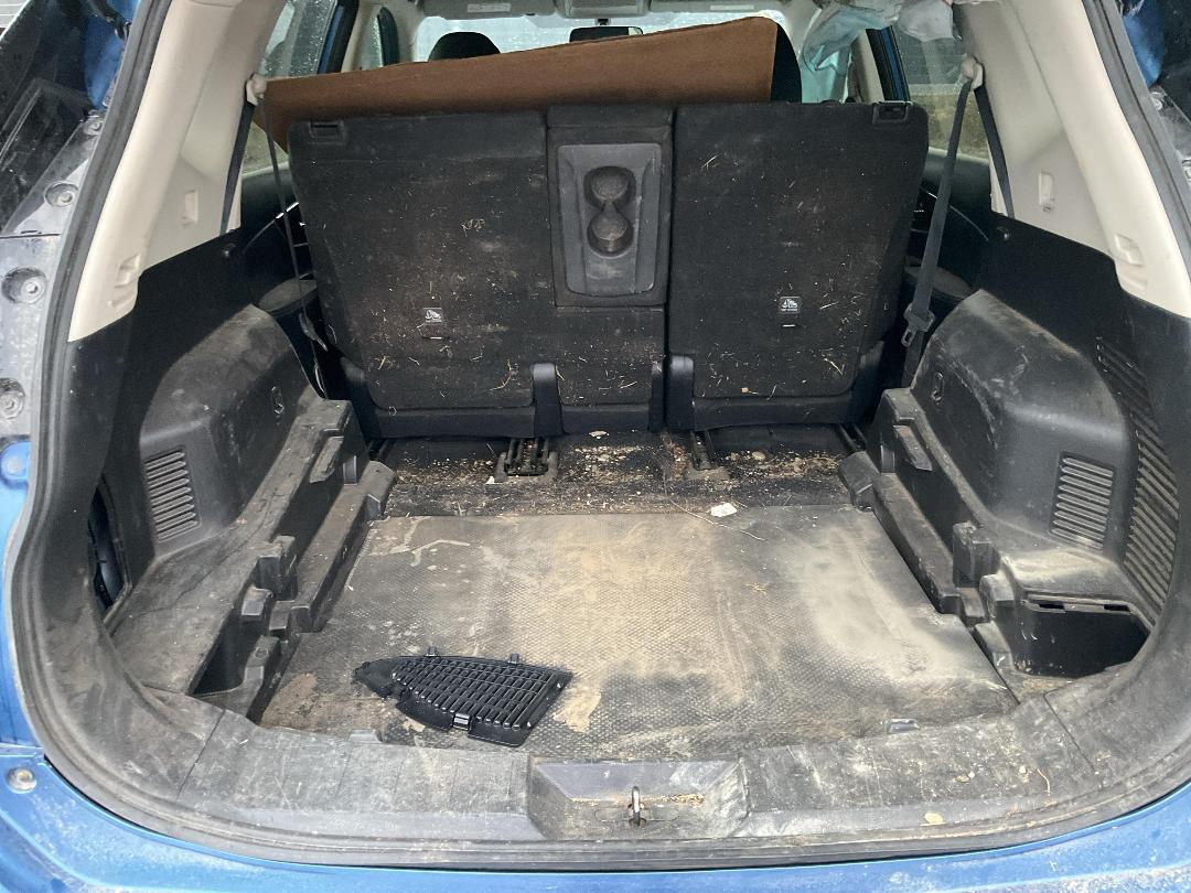 Photo '13' of Nissan X-Trail ST