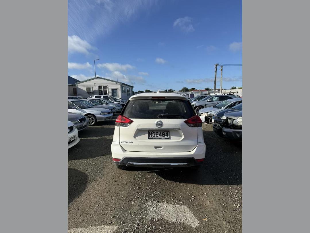 Photo '5' of Nissan X-Trail ST