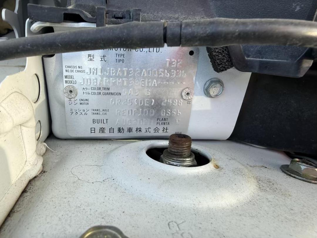 Photo '10' of Nissan X-Trail ST