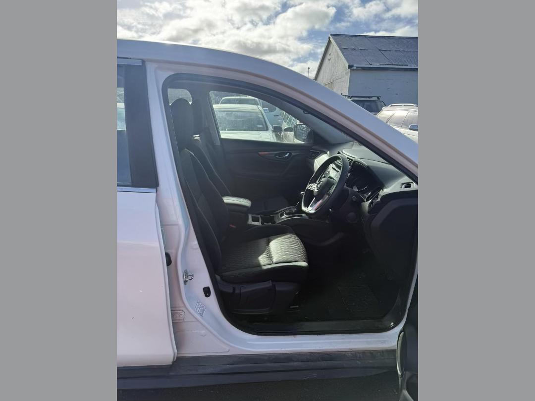 Photo '15' of Nissan X-Trail ST