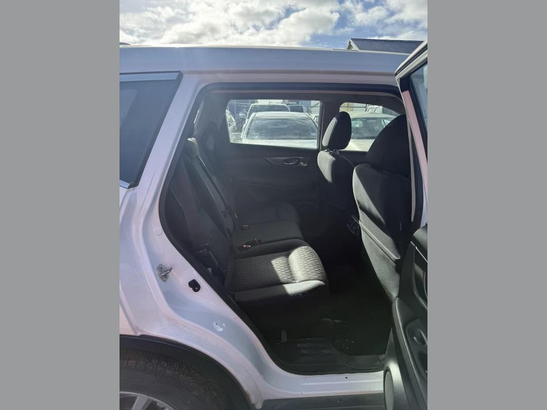 Photo '16' of Nissan X-Trail ST