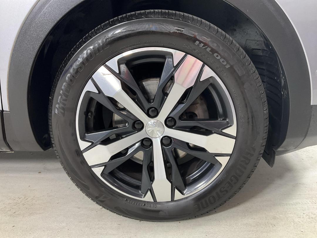 Photo '9' of Peugeot 3008 Photo '9' of Peugeot 3008