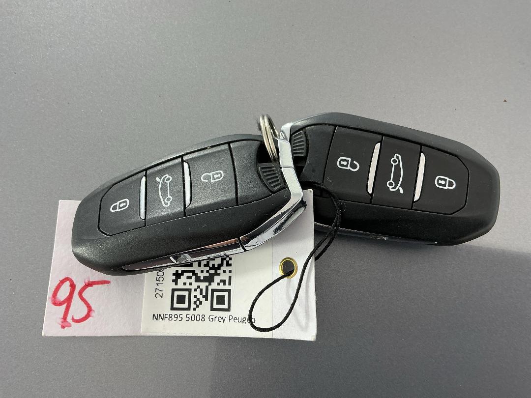 Photo '22' of Peugeot 5008 Photo '22' of Peugeot 5008