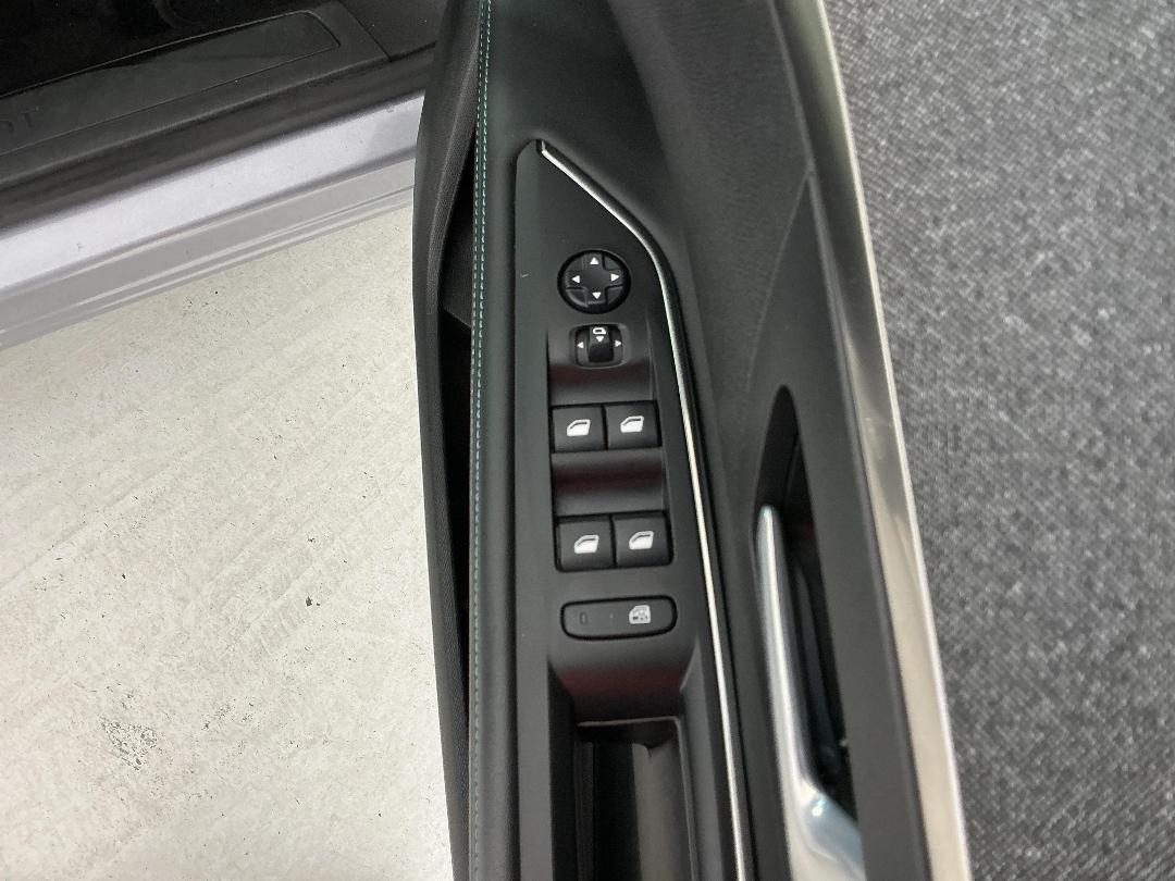 Photo '24' of Peugeot 5008 Photo '24' of Peugeot 5008