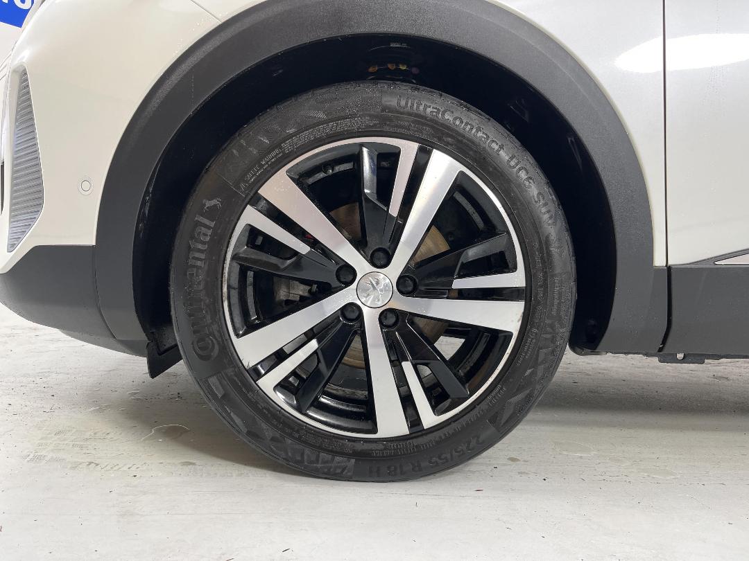 Photo '10' of Peugeot 5008