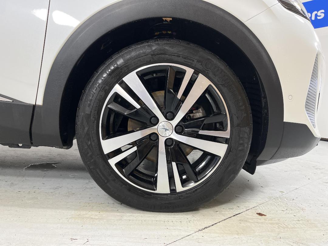 Photo '9' of Peugeot 5008