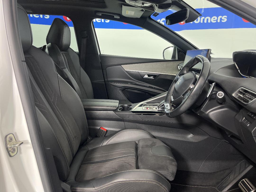 Photo '16' of Peugeot 5008