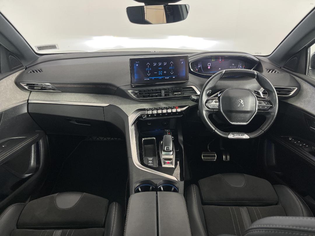 Photo '17' of Peugeot 5008