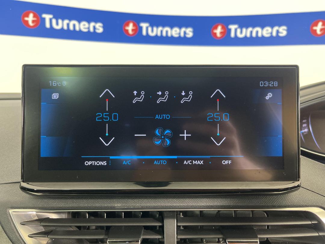 Photo '27' of Peugeot 5008