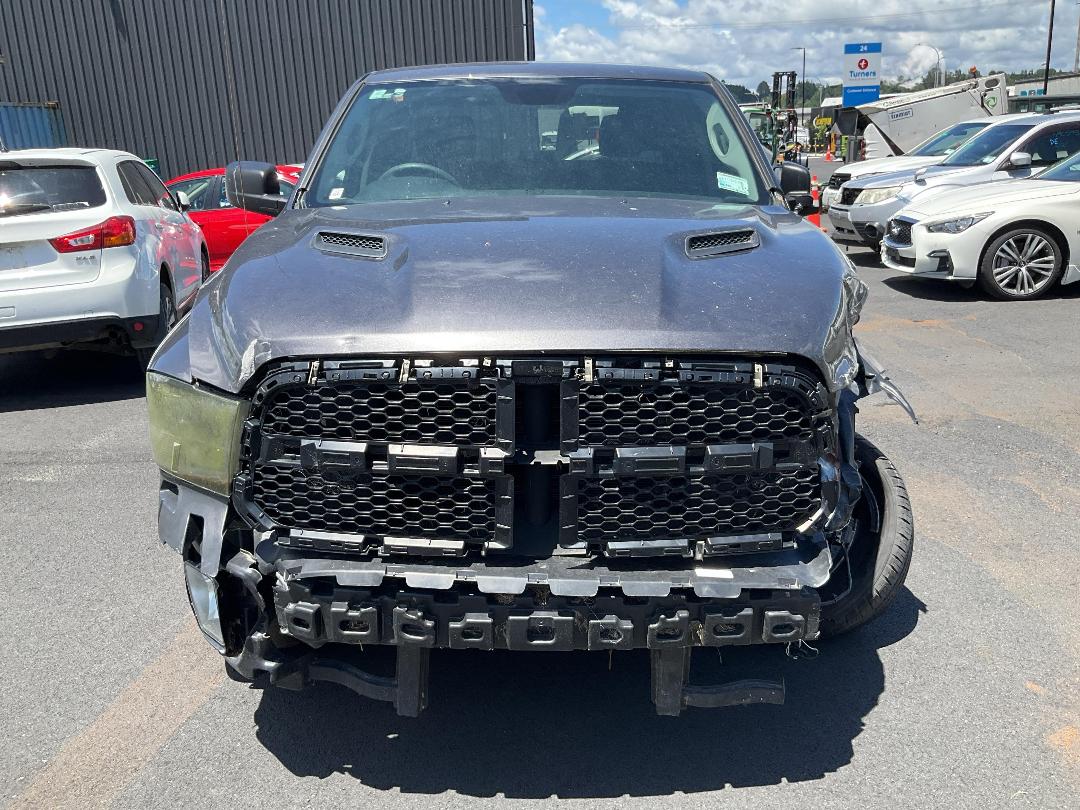 Photo '6' of RAM 1500 Express Crew STD