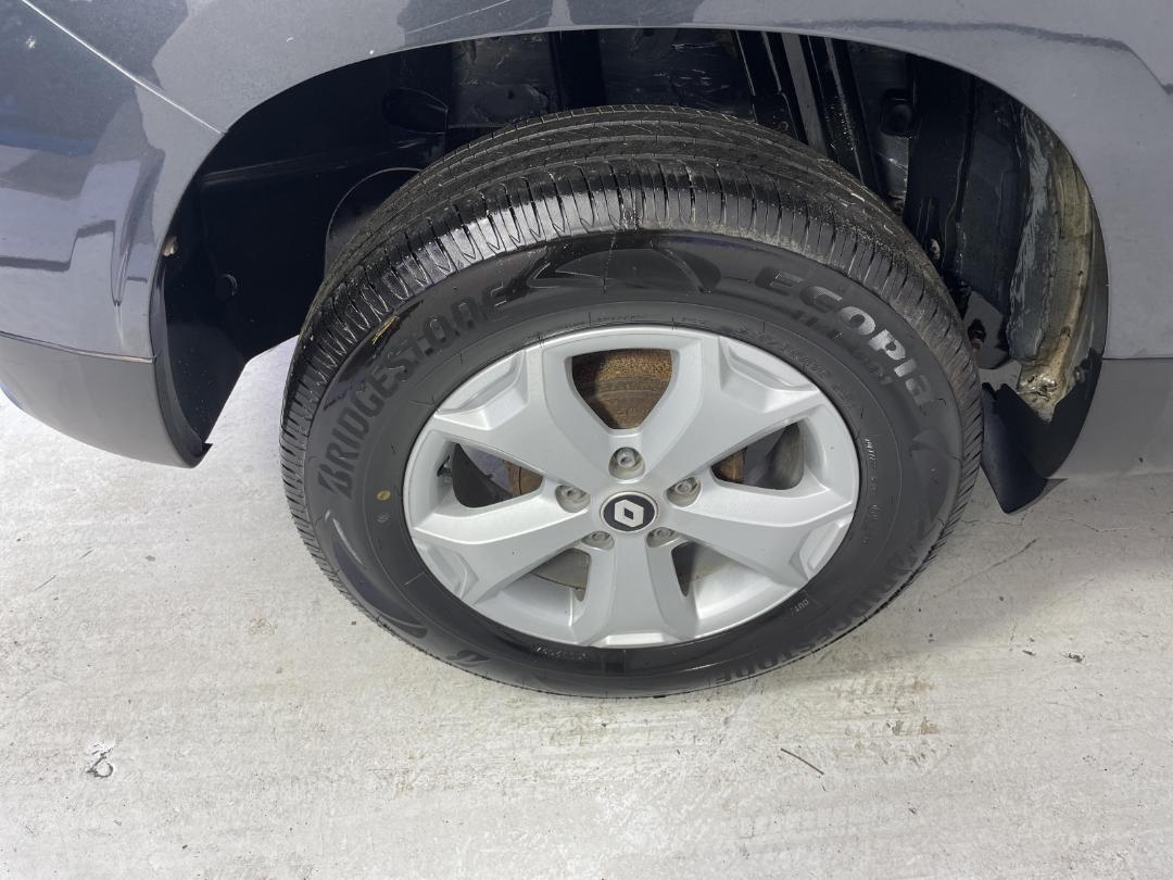 Photo '12' of Renault Duster