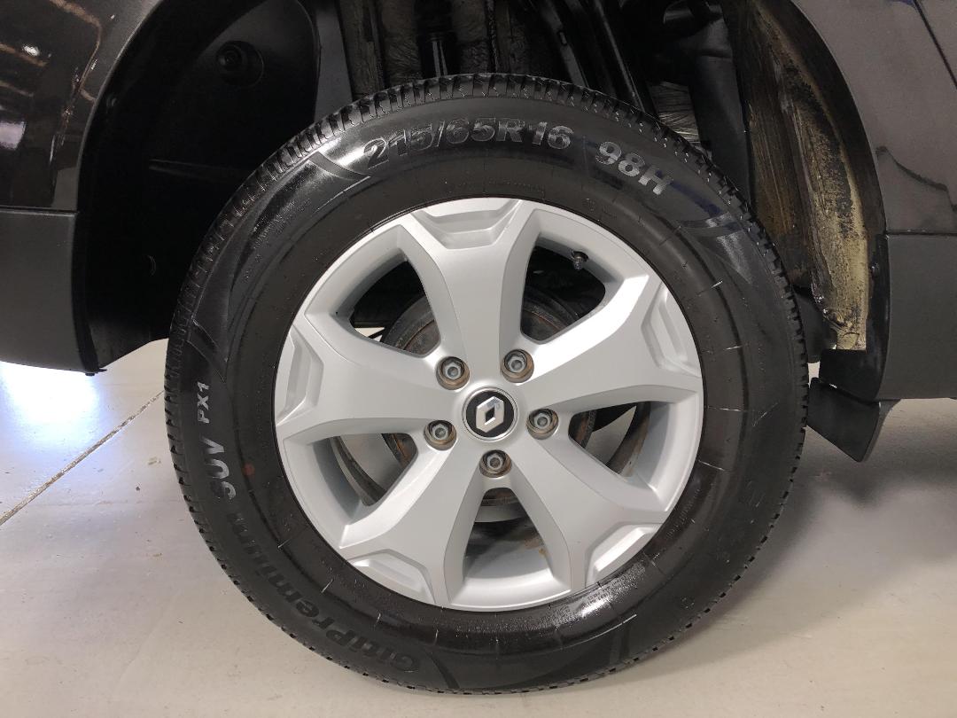 Photo '12' of Renault Duster