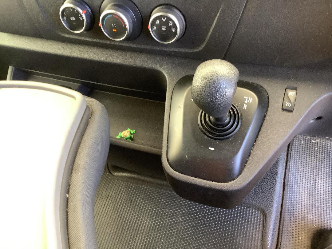 Photo '19' of Renault Master L2H2 Photo '19' of Renault Master L2H2