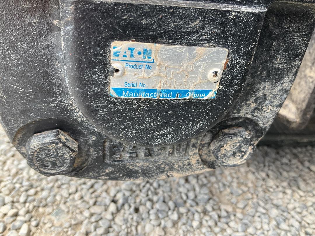 Photo '33' of Rhinoceros XN12 Excavator