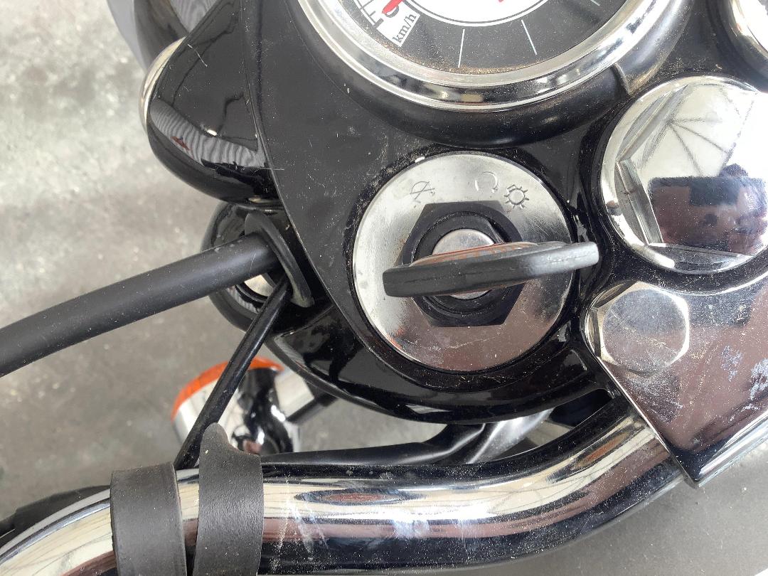 Photo '16' of Royal Enfield Classic