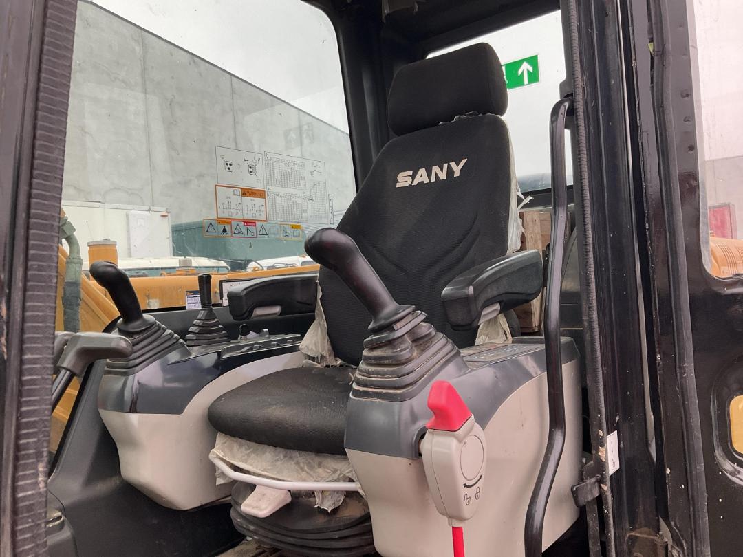 Photo '31' of Sany SY135C Excavator