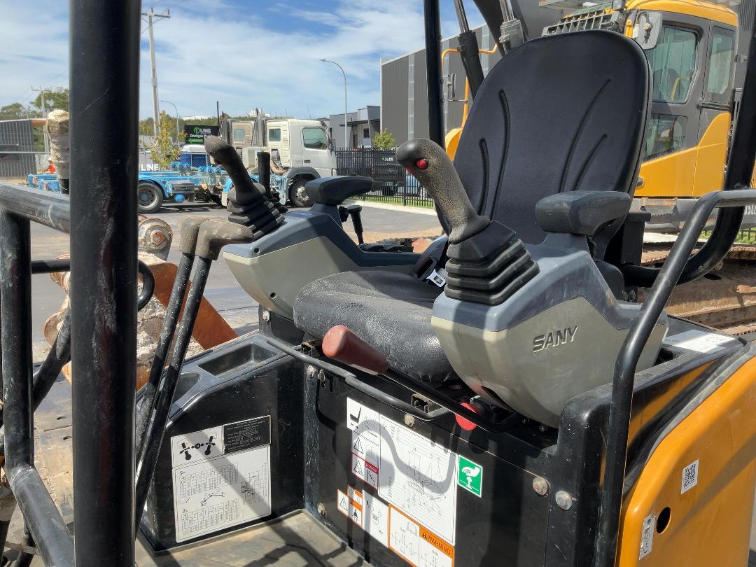 Photo '23' of Sany SY16C Excavator