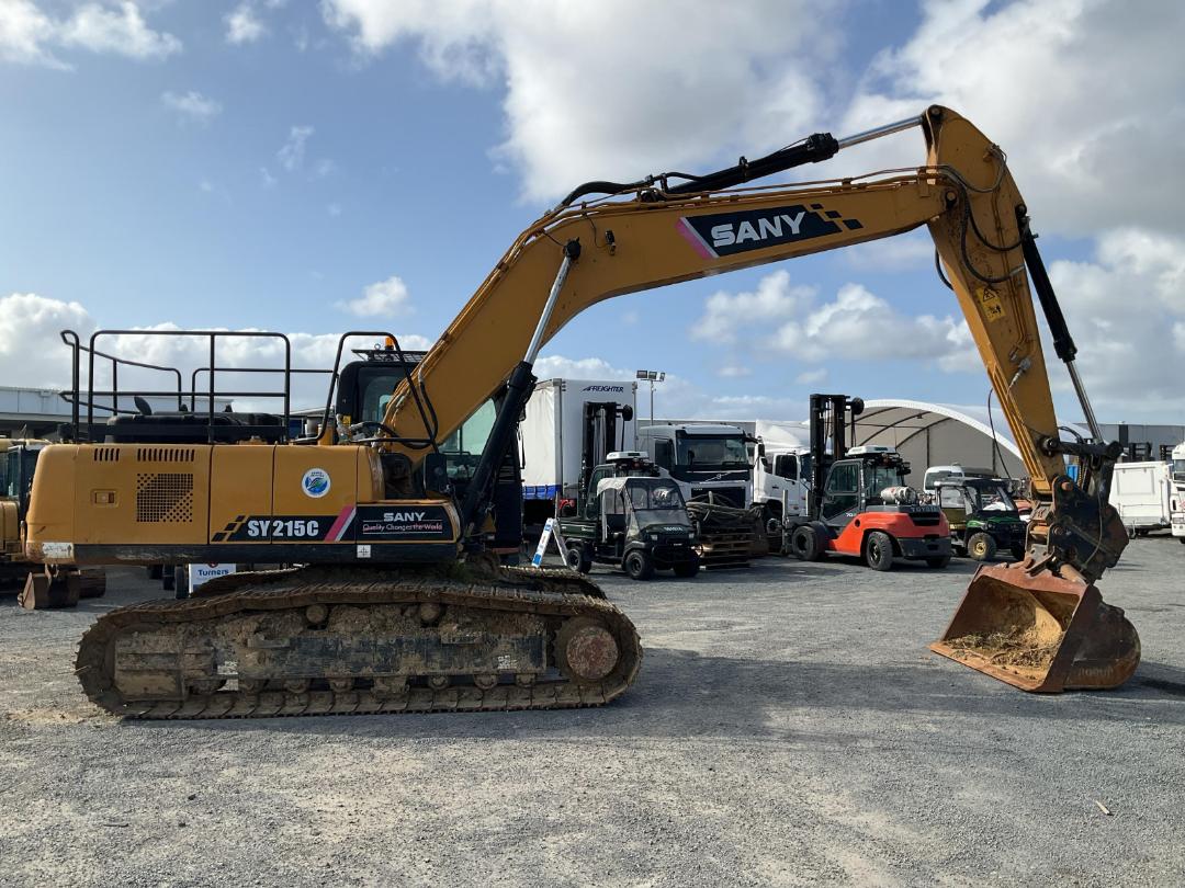 Photo '3' of SANY SY215C Excavator