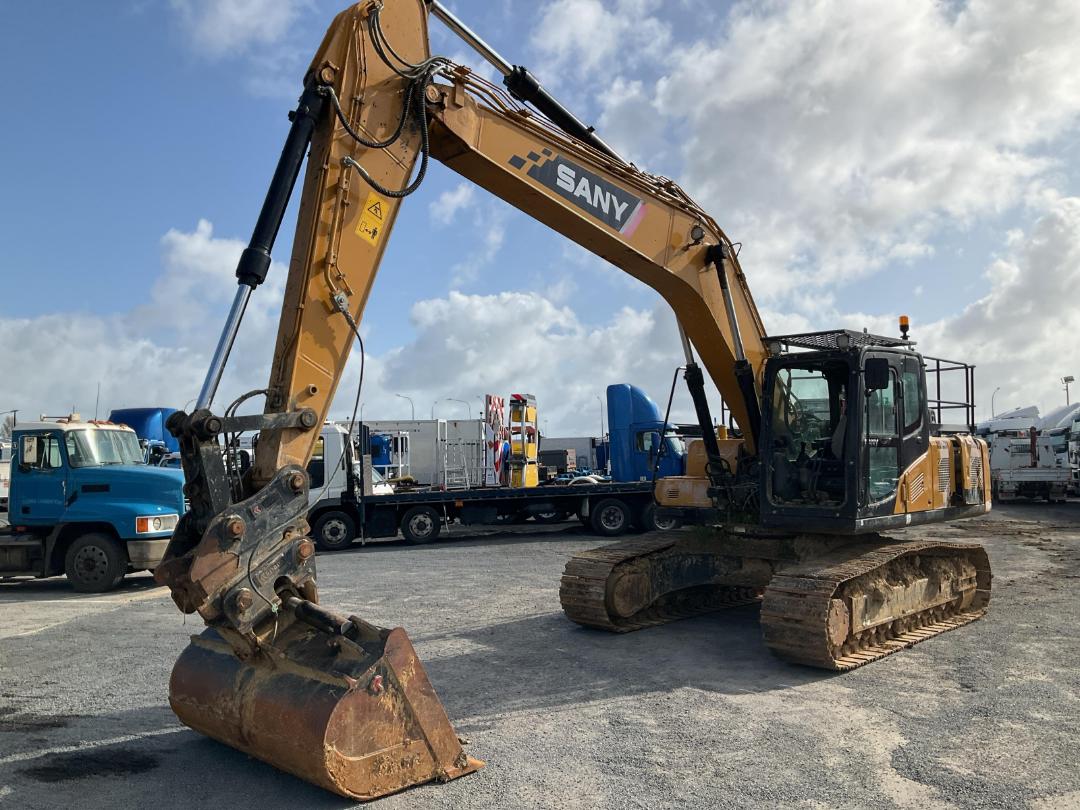 Photo '9' of SANY SY215C Excavator