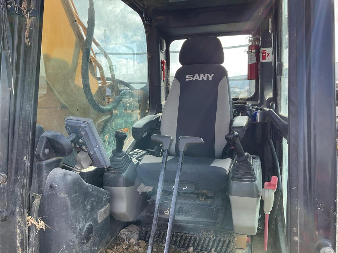 Photo '11' of SANY SY215C Excavator